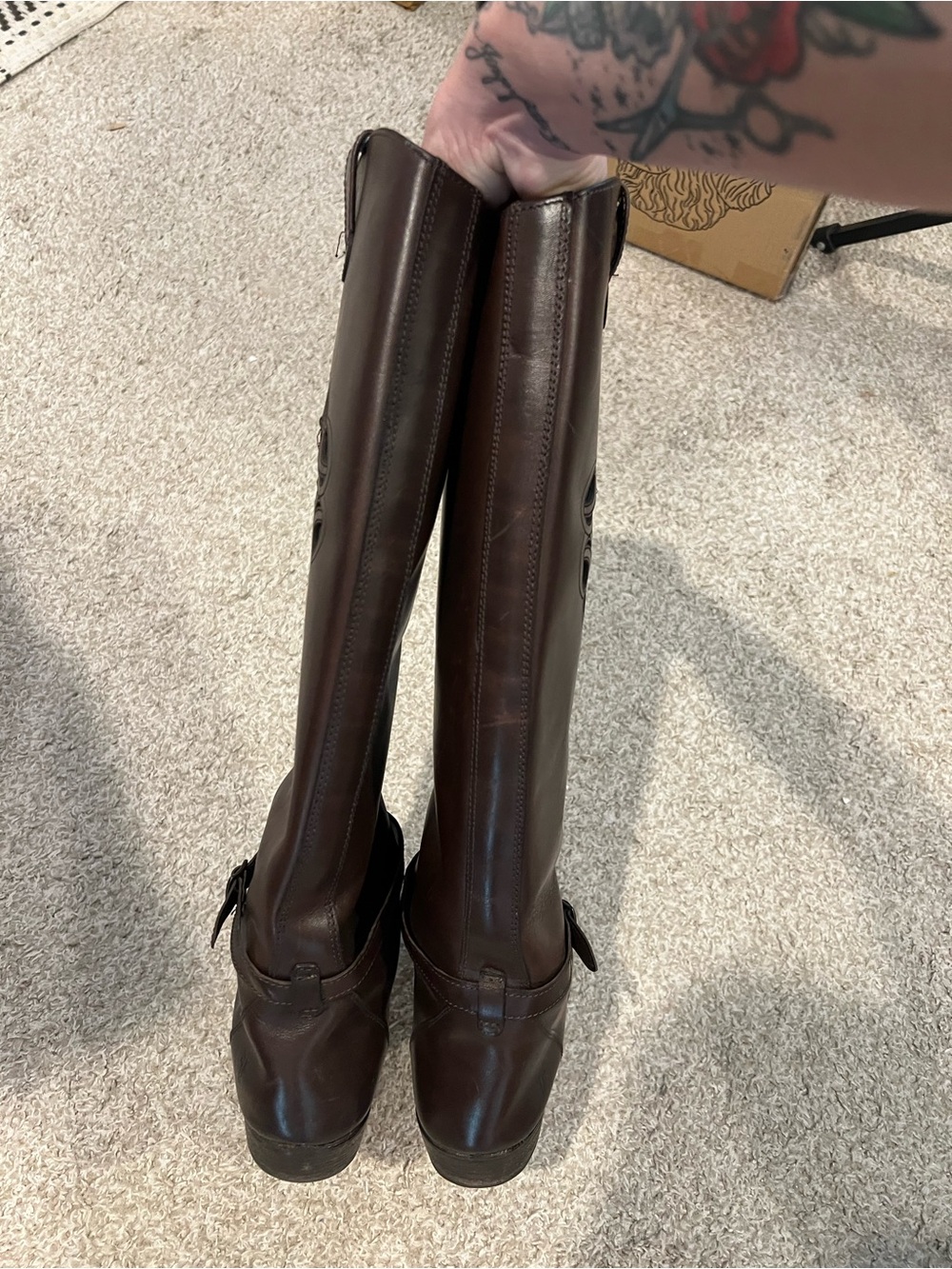 Frye Woman’s Rider Logo Riding Boots, 8.5 - Picture 8 of 10